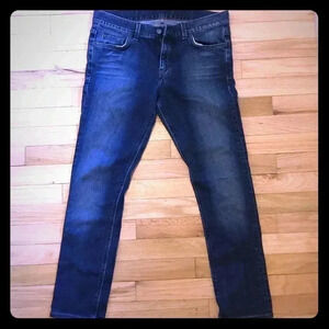 Slim Boyfriend jeans. quality denim, barely worn